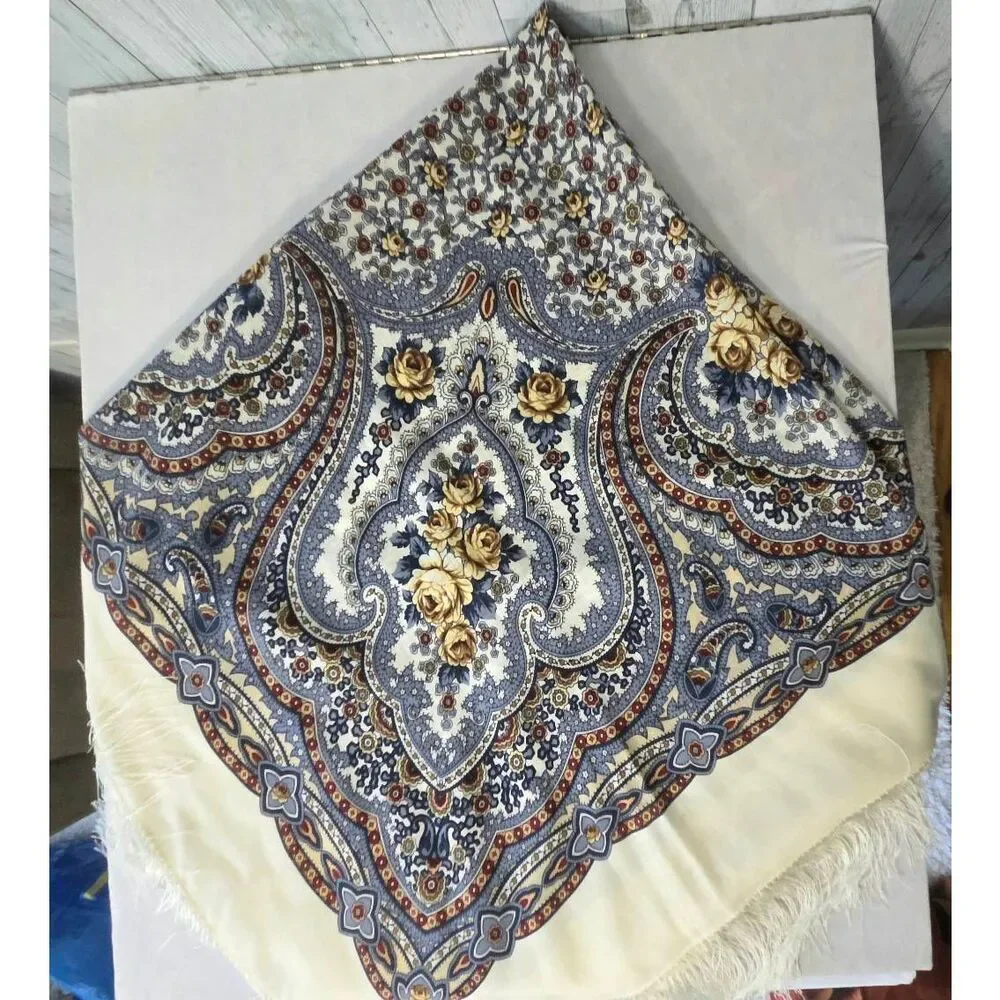 Platki Pavlova Posad 100% Wool Lilac Fairy Fringed Shawl XL